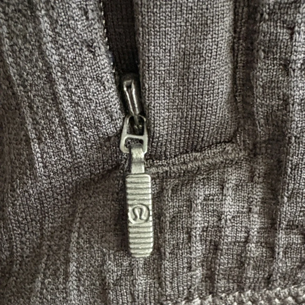 Lululemon engineered warmth half zip women’s Size 2 - Picture 5 of 8